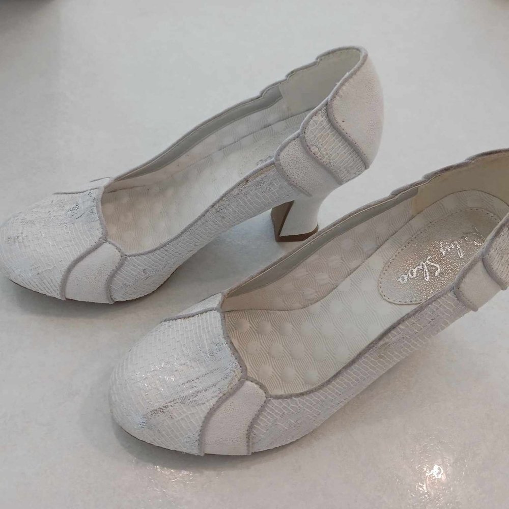 Ruby Shoo - Picture 4 of 8